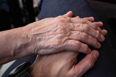 ¿Cómo elegir el absorbente de incontinencia urinaria adecuado?